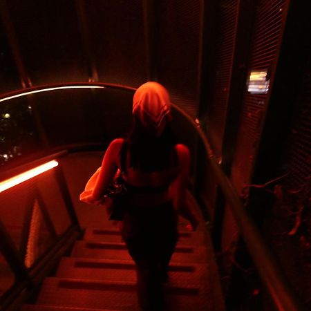 The Click Clack Hotel Medellín Exterior foto Stairs at the station