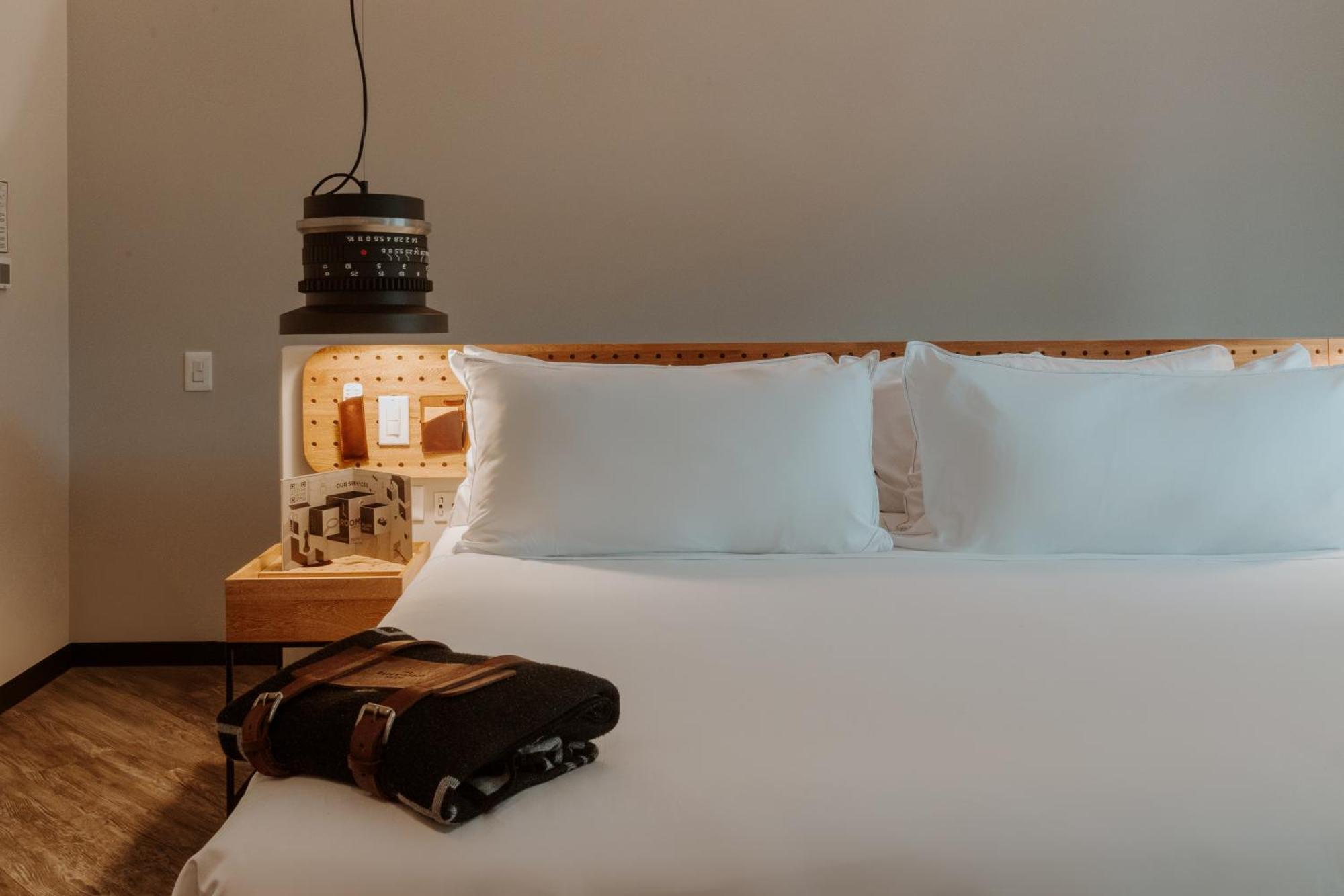 The Click Clack Hotel Medellín Exterior foto A room at the hotel
